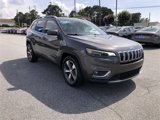 Used 2019 Jeep Cherokee Limited w/ Luxury Group image 2