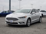 Used 2017 Ford Fusion SE w/ Fusion SE Technology Package image 3