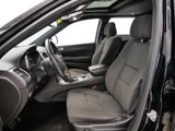 Used 2019 Jeep Grand Cherokee Laredo image 3
