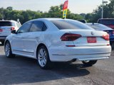 Used 2017 Volkswagen Passat 1.8T SEL Premium image 5