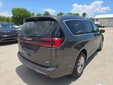 Certified 2021 Chrysler Pacifica Touring-L w/ Uconnect Theater Family Group image 5