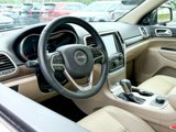 Used 2017 Jeep Grand Cherokee Limited image 3