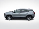 Used 2024 GMC Terrain SLE image 2