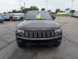 Used 2017 Jeep Grand Cherokee Altitude image 3