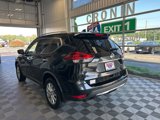 Used 2018 Nissan Rogue SV image 4