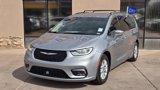 Used 2021 Chrysler Pacifica Touring-L image 2
