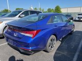 Used 2021 Hyundai Elantra SEL w/ Convenience + Premium Package image 4