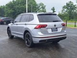 Used 2022 Volkswagen Tiguan SE R-Line image 3