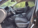Used 2020 Nissan Rogue SV image 3