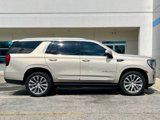 Used 2021 GMC Yukon Denali w/ Denali Premium Package image 3