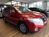Used 2015 Nissan Pathfinder SL image 3