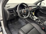 Used 2025 Porsche Macan image 4