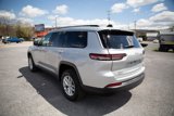 Used 2023 Jeep Grand Cherokee L Laredo image 5