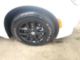 Used 2023 Chrysler Pacifica Touring-L image 2