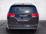 Used 2018 Chrysler Pacifica Touring-L image 6