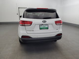 Used 2017 Kia Sorento LX w/ LX Convenience Package image 6