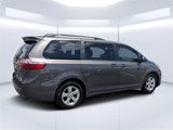 Used 2017 Toyota Sienna LE image 5