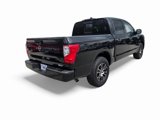 Used 2023 Nissan Titan SV image 4