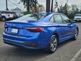 Used 2024 Volkswagen Jetta SE image 5