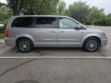 Used 2014 Chrysler Town & Country S image 6