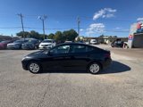 Used 2019 Hyundai Elantra SE image 3