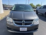 Used 2016 Dodge Grand Caravan SXT image 2