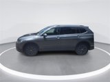 Used 2022 Volkswagen Tiguan SE image 3