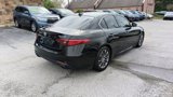 Used 2017 Alfa Romeo Giulia image 5