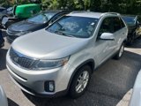 Used 2015 Kia Sorento LX image 2
