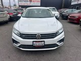 Used 2017 Volkswagen Passat 1.8T R-Line w/ R-Line Lighting Package image 4