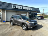 Used 2015 Toyota Highlander Limited w/ Driver Technology Package image 2