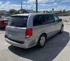 Used 2018 Dodge Grand Caravan SE w/ UConnect Hands-Free Group image 4