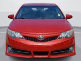 Used 2014 Toyota Camry L image 2
