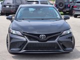 Used 2022 Toyota Camry SE image 2