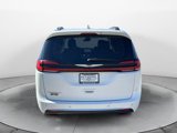 Used 2022 Chrysler Pacifica Touring-L image 4