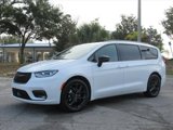 New 2025 Chrysler Pacifica Limited w/ Uconnect Theater Family Group image 3