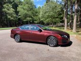 Used 2024 Nissan Altima 2.5 SV image 2