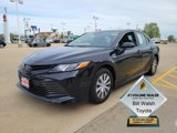 Used 2020 Toyota Camry LE image 2