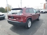 Used 2020 Jeep Cherokee Latitude w/ Cold Weather Group image 3