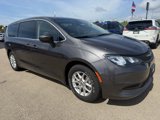Used 2023 Chrysler Voyager LX image 2