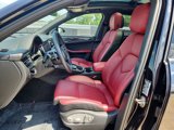 Used 2025 Porsche Macan image 5