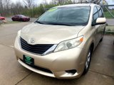 Used 2014 Toyota Sienna LE image 2