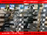 Used 2023 Chrysler Pacifica Touring-L image 4