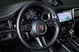 Certified 2024 Porsche Macan image 4