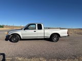 Used 2000 Toyota Tacoma 2WD Xtracab image 2