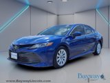 Used 2018 Toyota Camry LE image 3