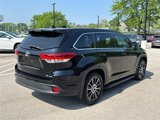 Used 2018 Toyota Highlander SE image 5