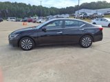 Used 2024 Nissan Altima 2.5 SV image 2