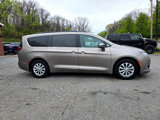 Used 2017 Chrysler Pacifica Touring-L image 4