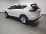 Used 2018 Nissan Rogue SV image 3